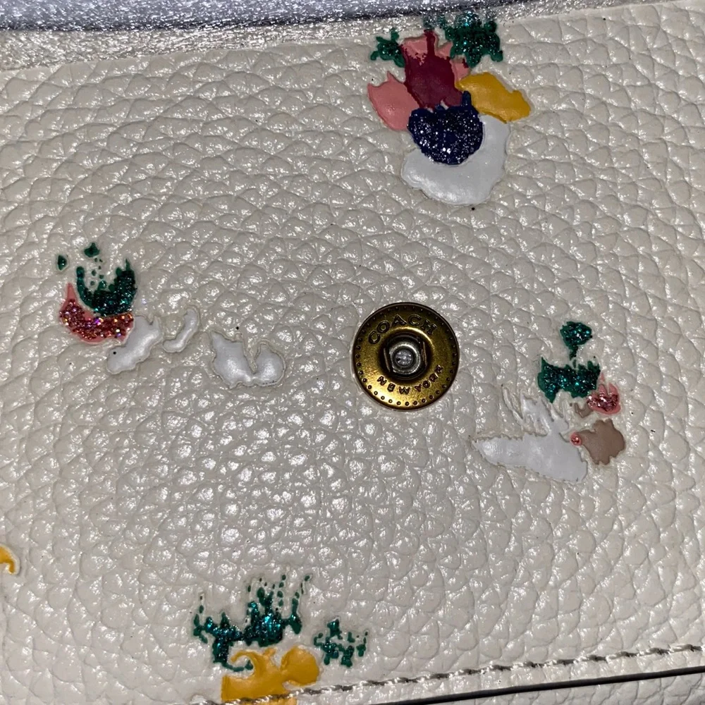 COACH WYN SOFT PEBBLE LEATHER WALLET WITH PAINT DAB FLORAL PRINT